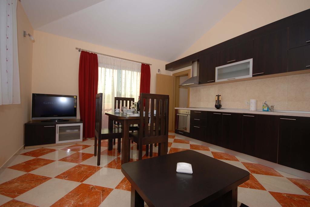 Apartments Stepic トロギール 部屋 写真